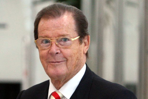 Roger Moore - Tạm biệt chàng điệp viên hào hoa nhất trong các thế hệ James Bond - Ảnh 3.