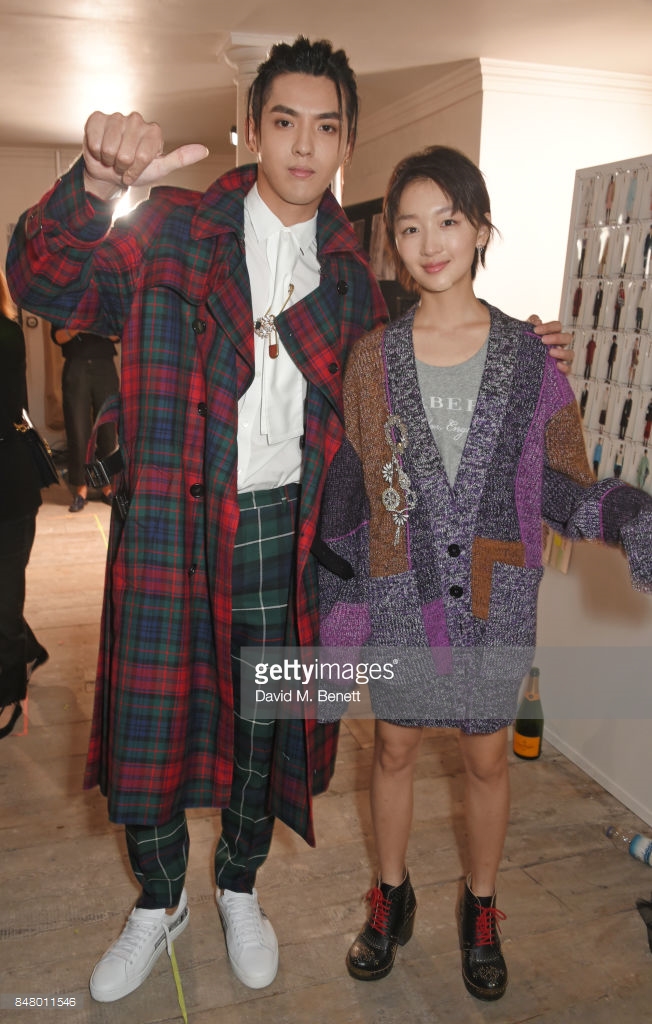 Dự show Burberry, Mino và Seunghoon được Vogue khen hết lời, nhận xét WINNER là một trong những nhóm nhạc mặc đẹp nhất thế giới - Ảnh 3.