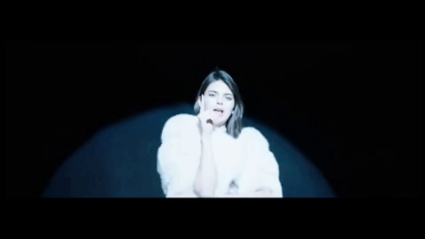 Chưa cần biết nhạc hay không, nhưng MV mới của Fergie vẫn hot vì Kendall quá xinh đẹp - Ảnh 3.