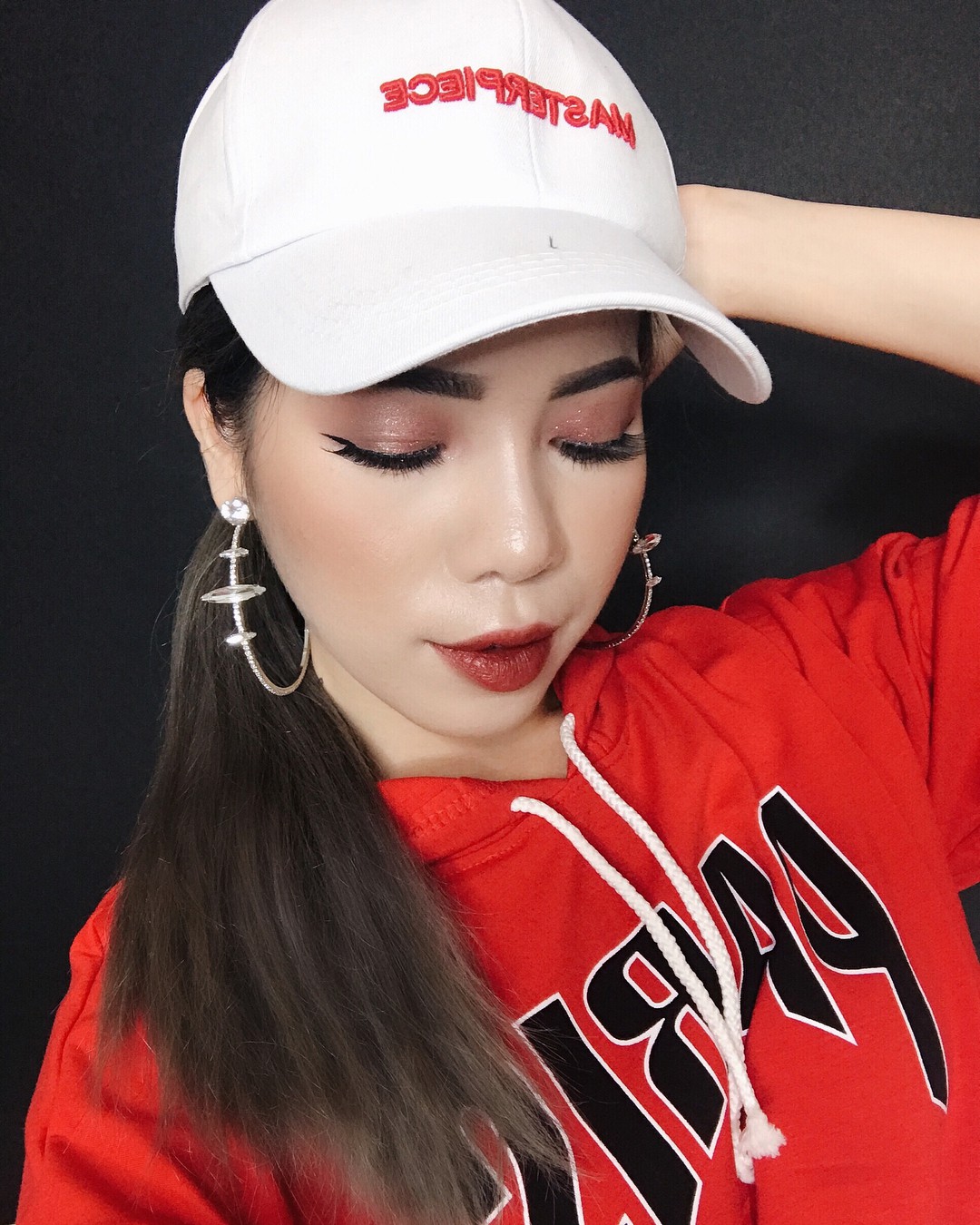 Đầu năm xinh đẹp - xinh đẹp cả năm: 12 gợi ý makeup đơn giản mà long lanh cho các cô nàng dịp Tết Tây - Ảnh 3.