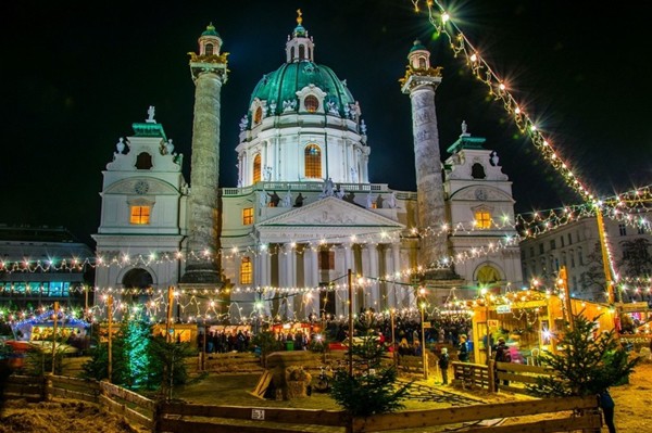 Những khu chợ Giáng sinh đẹp như cổ tích trên khắp thế giới - Ảnh 8.