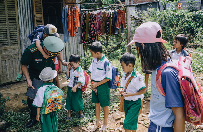 Humans Of Hanoi và chiến dịch gây quỹ nghĩa tình gửi đến những em học trò của thầy Trần Bình Phục - Ảnh 3.