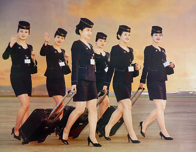 Những hình ảnh không ngờ tới về vẻ ngoài xinh đẹp của nữ tiếp viên hàng không Triều Tiên - Ảnh 2.