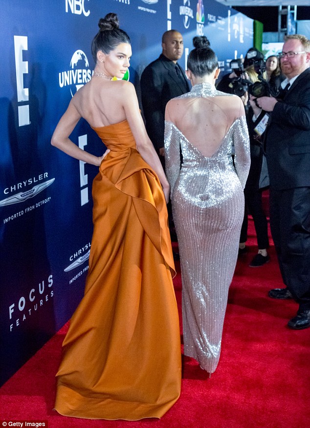 Hậu Quả Cầu Vàng: Miranda Kerr trễ nải sexy, mỹ nhân Blurred Lines hớ hênh trên thảm đỏ - Ảnh 6.