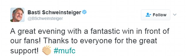 Ghi bàn và kiến tạo, Schweinsteiger nhận tin mừng từ Mourinho - Ảnh 3.