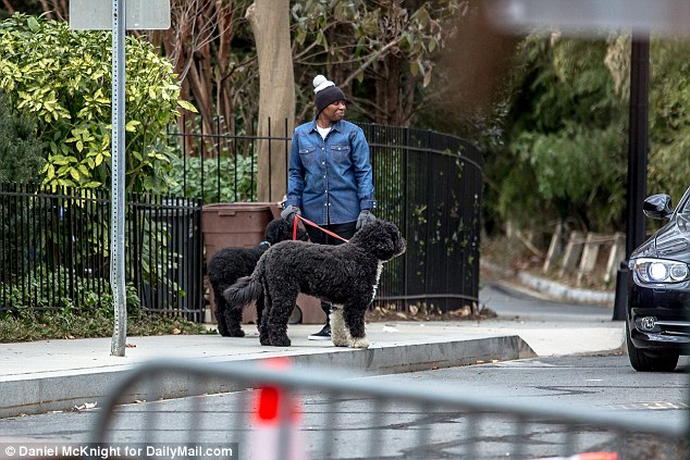 Rời Nhà Trắng, 2 chú chó cưng nhà Tổng thống Barack Obama đã quen với cuộc sống mới - Ảnh 1.