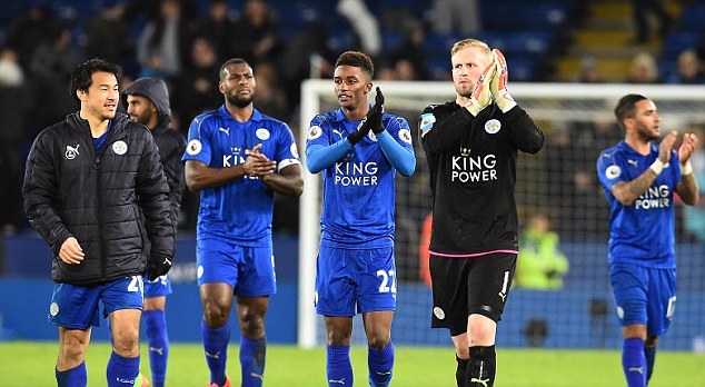 Leicester nên rời sân và cúi đầu vì xấu hổ - Ảnh 2.