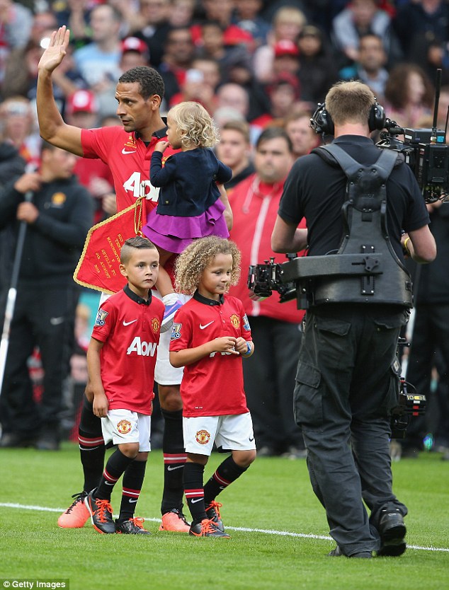 Rio Ferdinand từng suy sụp sau cái chết của vợ vì ung thư vú - Ảnh 2.