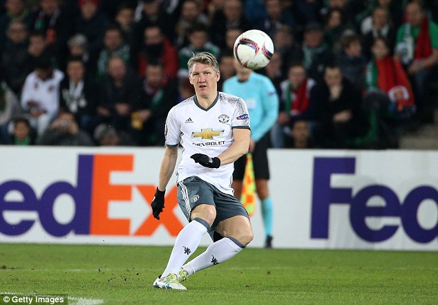 Schweinsteiger thông báo chia tay Man Utd - Ảnh 1.