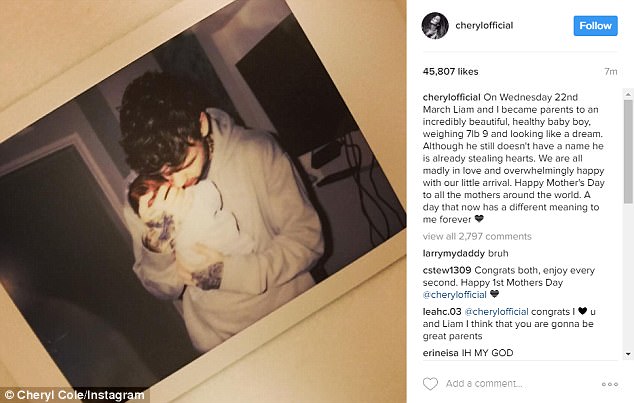 Cặp đôi cô trò Cheryl và Liam Payne khoe ảnh con đầu lòng vừa chào đời - Ảnh 1.