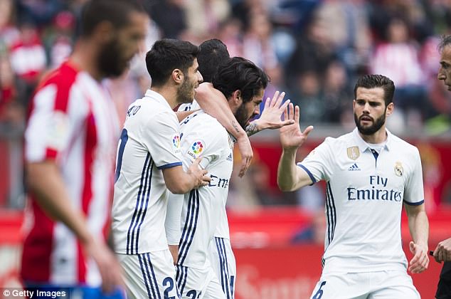 Chơi với đội hình hai, Real Madrid vất vả ngược dòng giành 3 điểm - Ảnh 5.