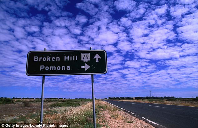 Cậu bé 12 tuổi ăn trộm xe ông bà bô rồi phượt một mình 1.300km xuyên Úc - Ảnh 2.