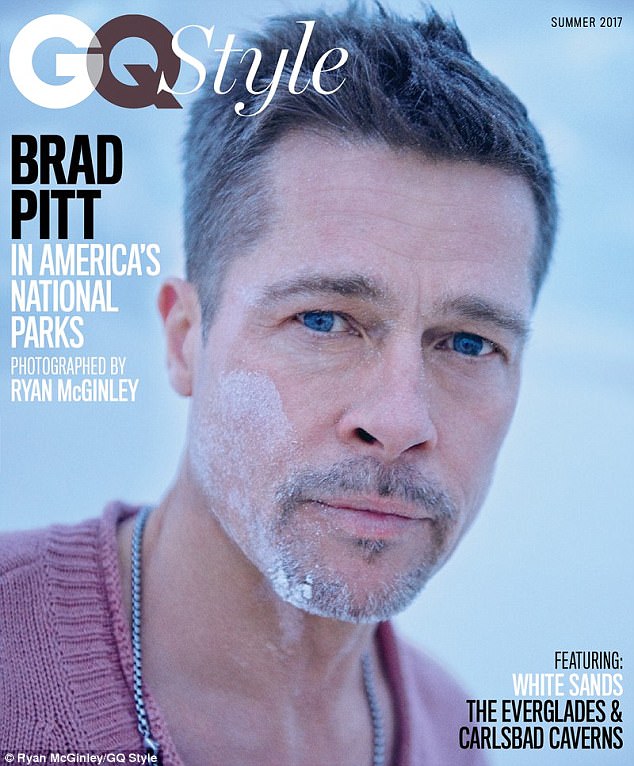 Brad Pitt mắt ngấn lệ đầy u sầu trong bộ ảnh đầu ti&ecirc;n sau khi chia tay Angelina Jolie - Ảnh 3.