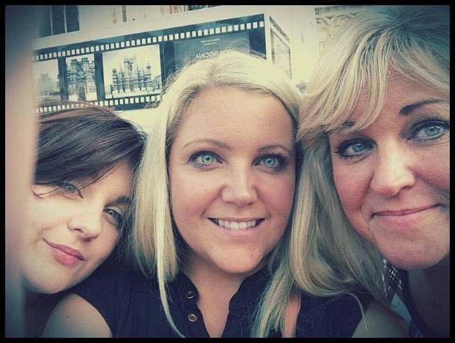 Bạn c&oacute; biết trong những bức ảnh n&agrave;y ai l&agrave; mẹ v&agrave; ai mới l&agrave; con kh&ocirc;ng? - Ảnh 5.