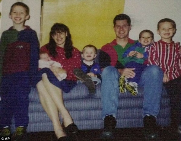 Vụ &aacute;n chấn động nước Mỹ: Mẹ trầm cảm d&igrave;m chết 5 con, bị phạt chung th&acirc;n rồi lại được tuy&ecirc;n trắng &aacute;n - Ảnh 4.