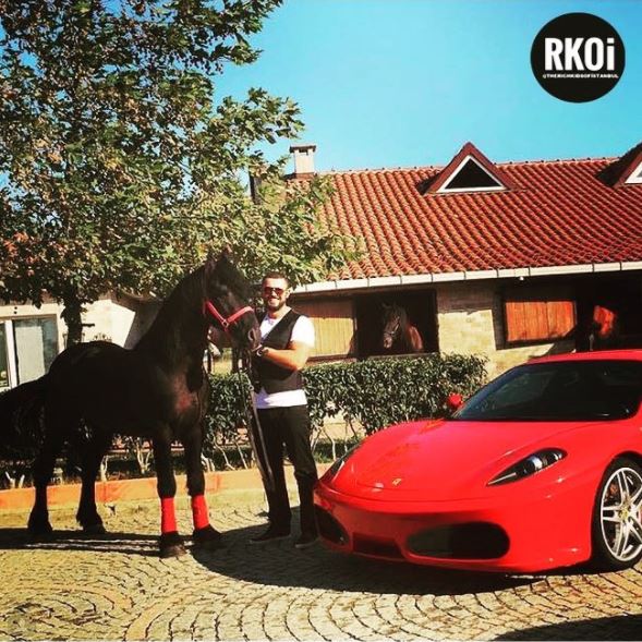 Các tiểu thư, công tử Thổ Nhĩ Kỳ phô bày cuộc sống giàu có trên Instagram khiến người xem choáng ngợp - Ảnh 7.