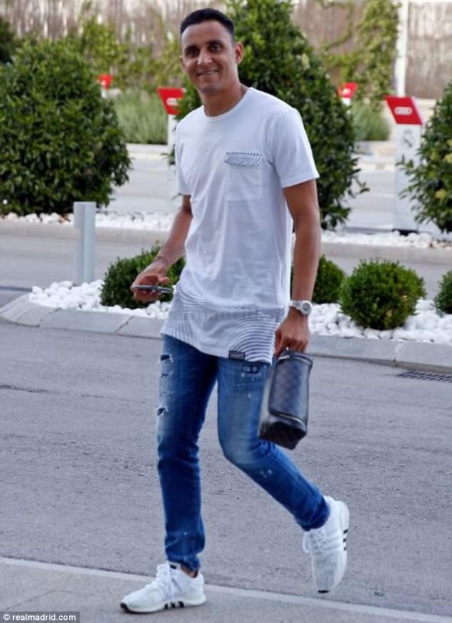 Ronaldo và đồng đội sành điệu trước bán kết lượt về Champions League - Ảnh 3.