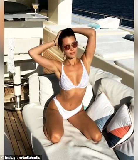 Bella Hadid tạo dáng Bambi Pose khoe nếp gấp đùi và thân hình bốc lửa tại Cannes - Ảnh 1.