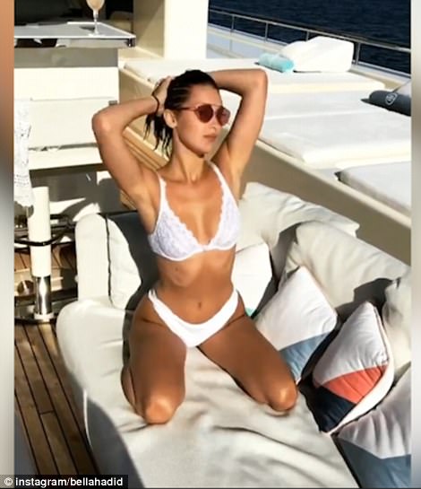 Bella Hadid tạo dáng Bambi Pose khoe nếp gấp đùi và thân hình bốc lửa tại Cannes - Ảnh 2.