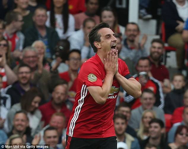 D&agrave;n sao Man Utd một thời tề tựu trong trận đấu t&ocirc;n vinh Carrick - Ảnh 6.