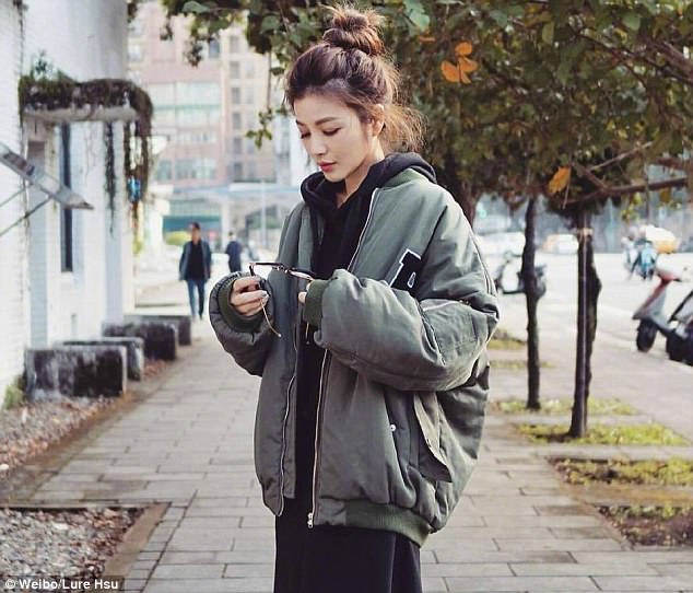 Tin nổi kh&ocirc;ng? Gương mặt trẻ đẹp kh&ocirc;ng tỳ vết c&ugrave;ng th&acirc;n h&igrave;nh nuột n&agrave; n&agrave;y l&agrave; của người phụ nữ đ&atilde; 41 tuổi - Ảnh 7.