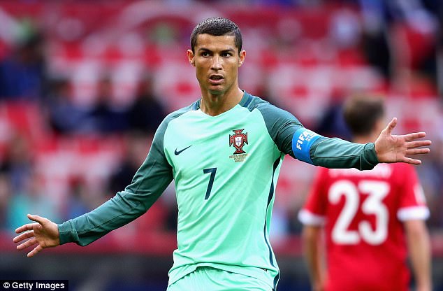 Tránh ngồi tù, Ronaldo có thể nộp trước 13 triệu bảng - Ảnh 1.
