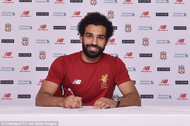 CHÍNH THỨC: Liverpool phá kỷ lục chuyển nhượng khi mua Salah - Ảnh 1.