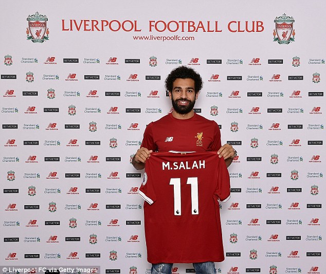 CHÍNH THỨC: Liverpool phá kỷ lục chuyển nhượng khi mua Salah - Ảnh 2.