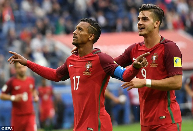 Ronaldo lại ghi bàn, Bồ Đào Nha vào bán kết Confed Cup - Ảnh 8.