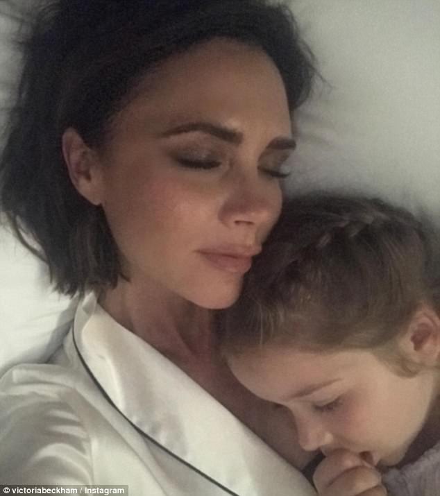 David Beckham trổ t&agrave;i l&agrave;m b&aacute;nh mừng sinh nhật 6 tuổi của c&ocirc;ng ch&uacute;a Harper - Ảnh 1.
