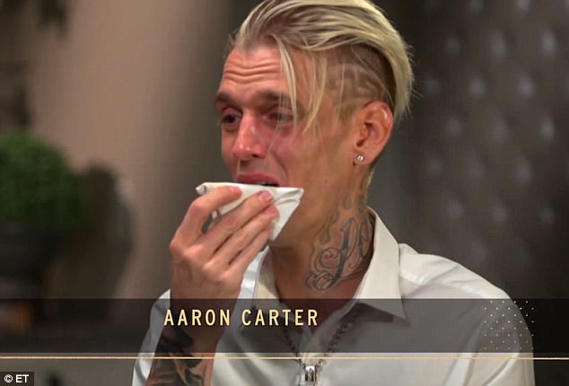 Aaron Carter nức nở giải thích dùng ma túy là để trị bệnh sau khi bị bắt giam - Ảnh 3.