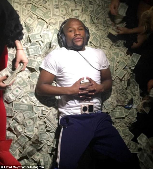 Mayweather và quyết định bước ngoặt trong sự nghiệp - Ảnh 1.