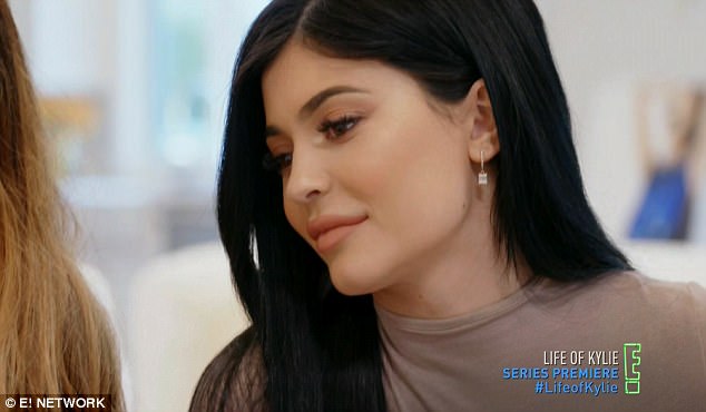Kylie Jenner thừa nhận ghen tị với chị gái Kendall, muốn bỏ trốn vì áp lực của sự nổi tiếng - Ảnh 3.