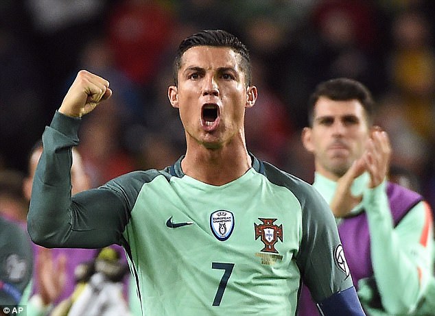 Ronaldo dọn cỗ, Bồ Đào Nha nuôi tiếp hy vọng dự World Cup 2018 - Ảnh 3.