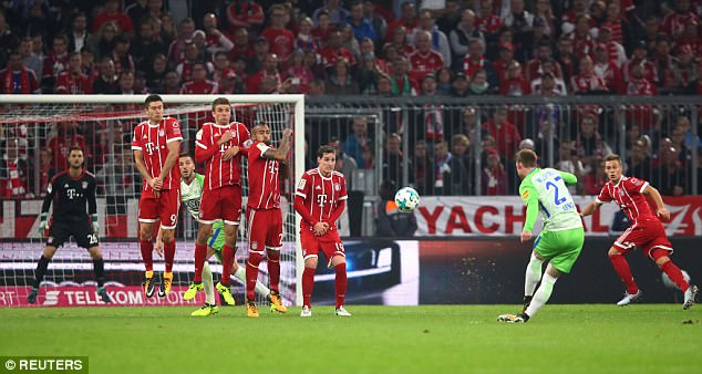 Dẫn trước 2 bàn, Bayern bị Wolfsburg gỡ hòa vì tâm lý khinh địch - Ảnh 9.