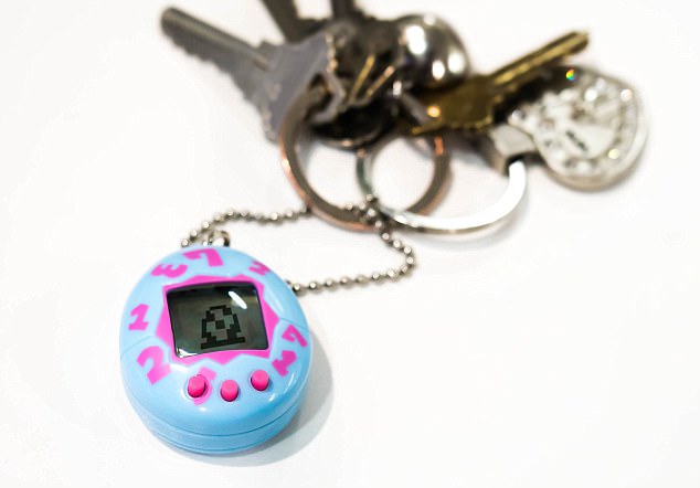 Nuôi gà ảo Tamagotchi đã quay trở lại và lợi hại hơn xưa - Ảnh 4.