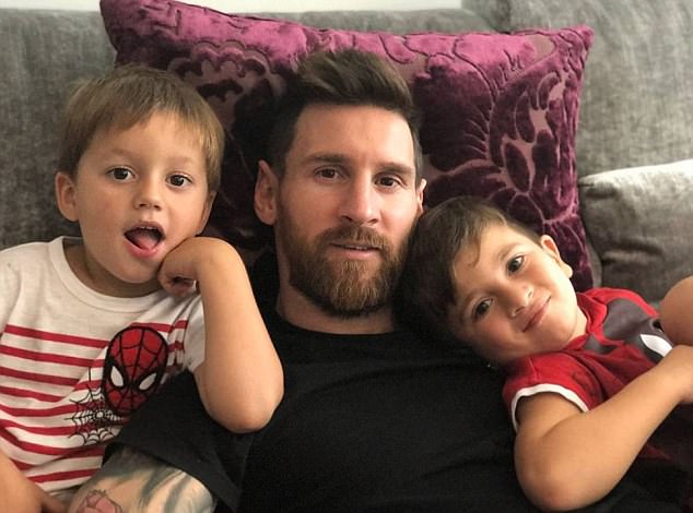 Vợ chồng Messi hạnh phúc thông báo sắp đón con thứ 3, mong chờ một cô công chúa - Ảnh 2.