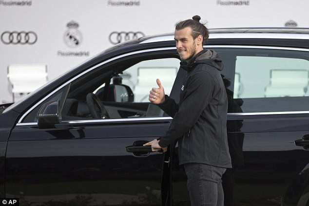 Ronaldo khoe xe sang Audi 4,5 tỷ đồng mới được tặng - Ảnh 5.