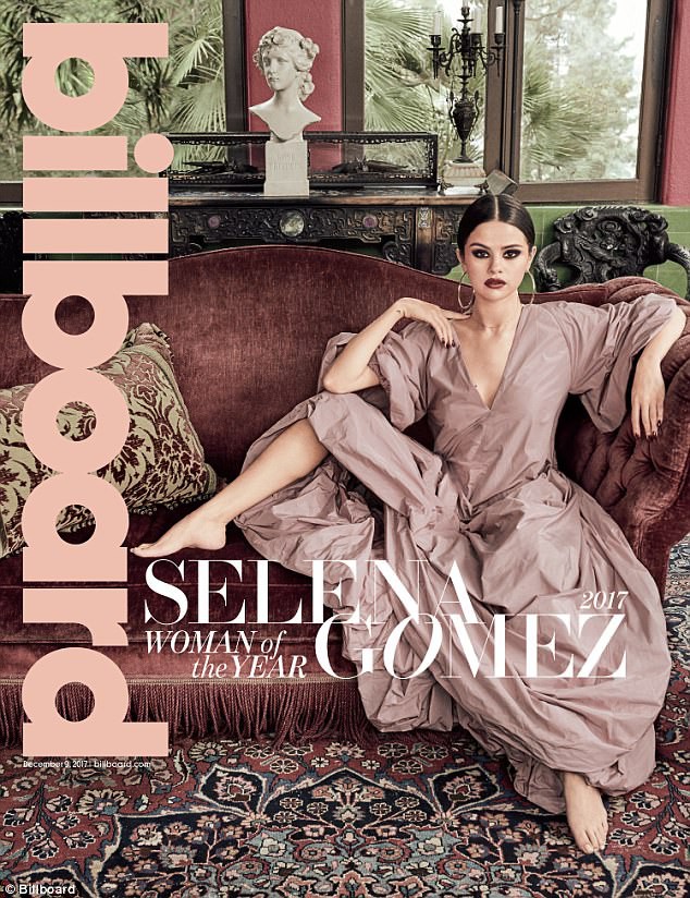 Selena Gomez đẹp lộng lẫy trên tạp chí, lần đầu lên tiếng về việc chia tay The Weeknd và tái hợp Justin Bieber - Ảnh 1.