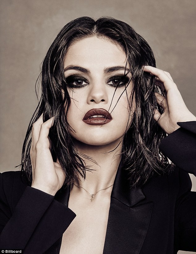 Selena Gomez đẹp lộng lẫy trên tạp chí, lần đầu lên tiếng về việc chia tay The Weeknd và tái hợp Justin Bieber - Ảnh 7.