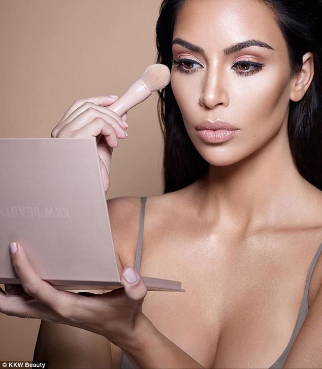 Lần đầu tiên Kim Kardashian khỏa thân đầy nghệ thuật, vừa đẹp vừa sang mà chẳng hề phản cảm - Ảnh 5.