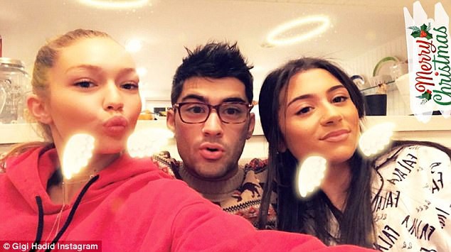 Mắt to tròn, mi cong vút, Zayn chụp ảnh selfie còn xinh hơn cả bạn gái Gigi Hadid - Ảnh 2.