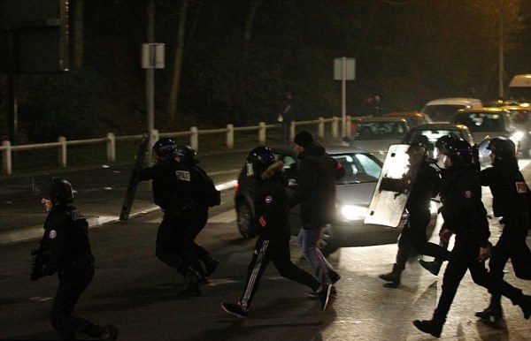 Bạo loạn ở Pháp vì cảnh sát bị tố bạo dâm nam thanh niên - Ảnh 5.