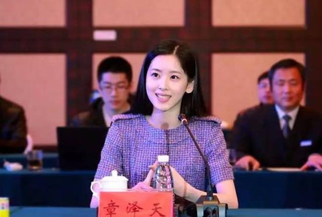 Sau khi kết hôn, cô bé trà sữa trở thành nữ tỷ phú trẻ tuổi nhất Trung Quốc - Ảnh 5.
