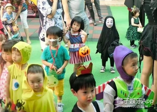 Sau màn hóa trang khiến người ta cười lăn lộn, cô bé Vô Diện nổi nhất dịp Halloween năm ngoái lại tái xuất rồi - Ảnh 5.