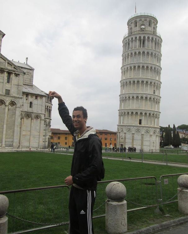 16 kiểu chụp ảnh sống ảo sáng tạo với tháp nghiêng Pisa - Ảnh 15.