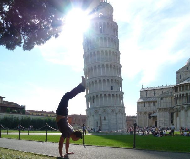 16 kiểu chụp ảnh sống ảo sáng tạo với tháp nghiêng Pisa - Ảnh 29.