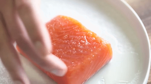 Đây là sự khác biệt khi bạn và một đầu bếp chuyên nghiệp cùng rán cá - Ảnh 7.