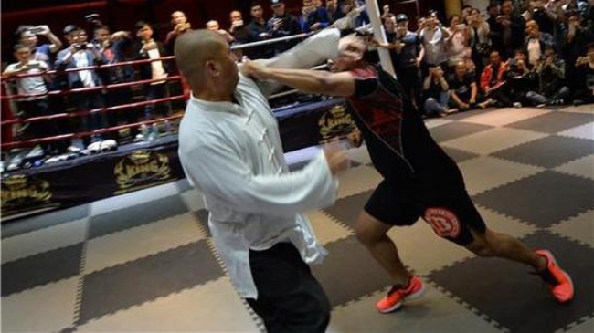 Cao thủ Thái Cực Quyền bị võ sĩ MMA hạ đo ván trong vài giây ngắn ngủi - Ảnh 10.