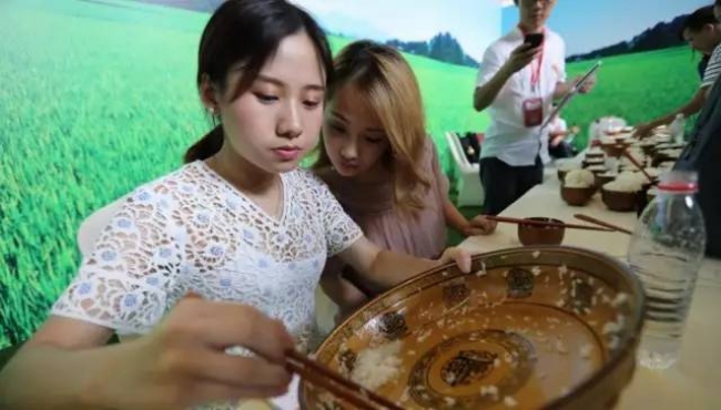 C&ocirc; n&agrave;ng ăn thủng nồi tr&ocirc;i rế nhưng vẫn mi nhon với số đo 3 v&ograve;ng m&agrave; bao chị em hằng ao ước - Ảnh 9.